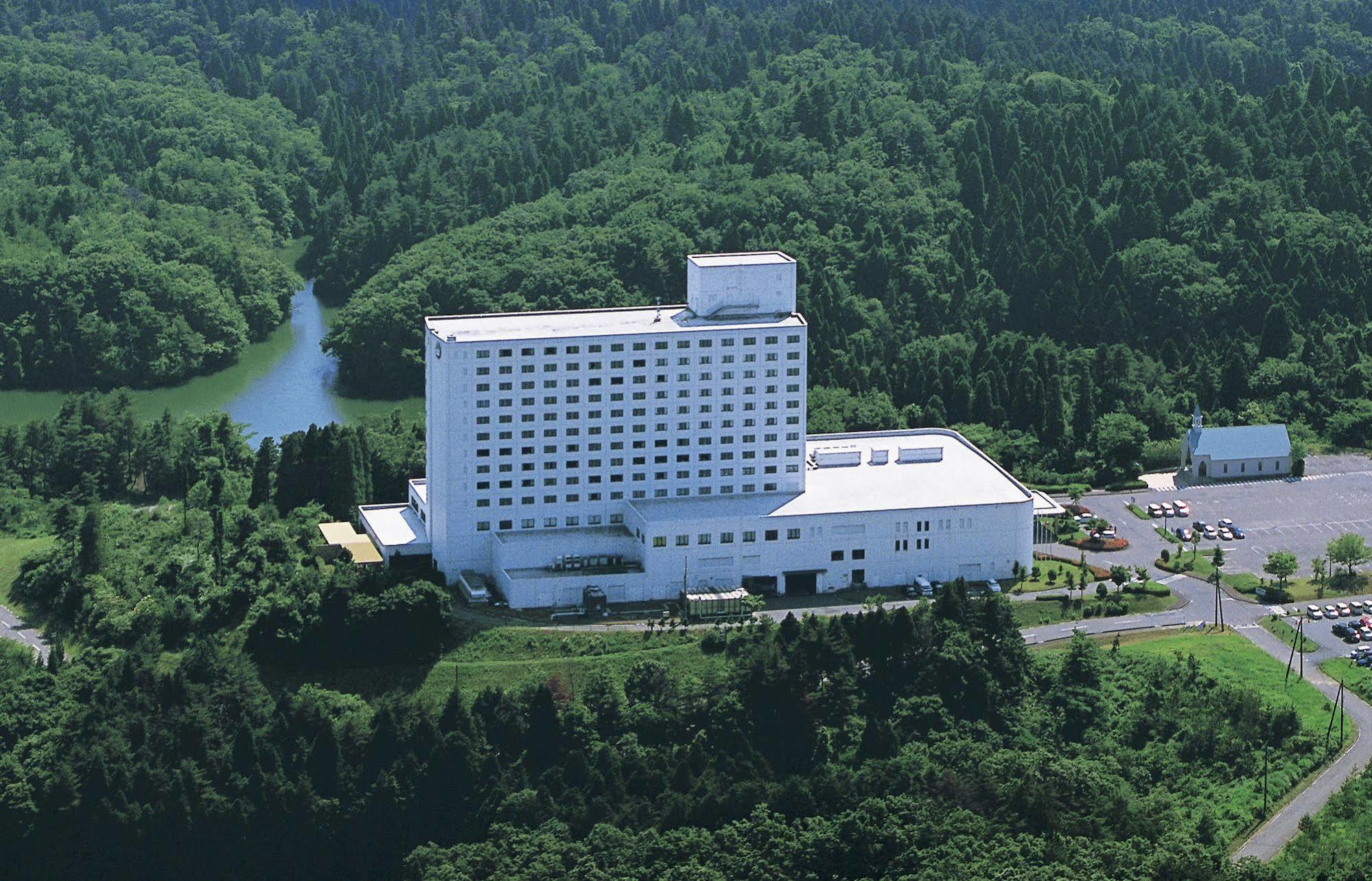 Royal Hotel Toyama Tonami Exterior photo